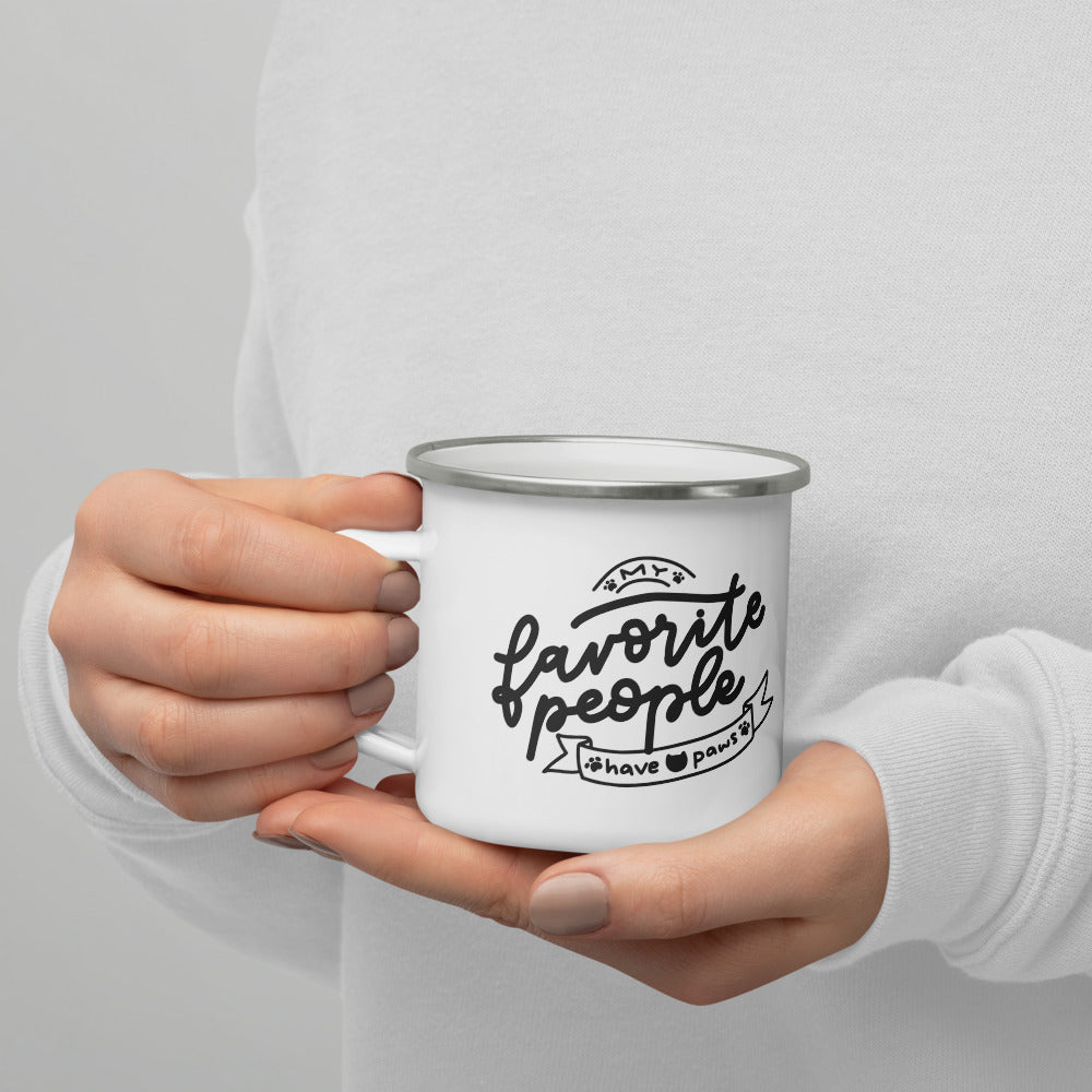 TAZA ESMALTADA con frase “My favorite people have paws” – 350 ml