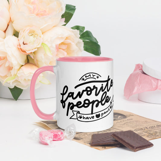 TAZA DE CERÁMICA con interior y asa de color – “My favorite people have paws”
